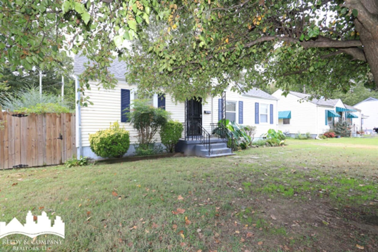 Primary Photo - 965 Dillworth St