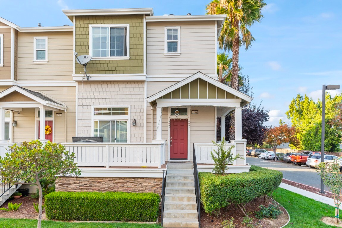 Exterior - 2801 Lavender Ter