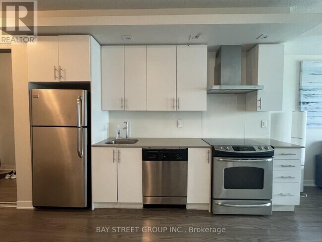 Photo du bâtiment - 1634 - 165 LEGION ROAD N