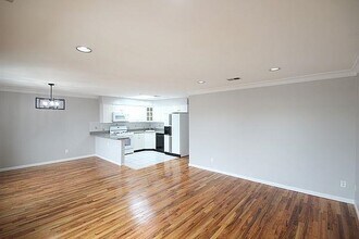 Building Photo - 247 Terrace Ave