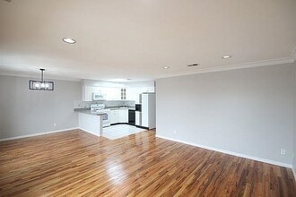 Building Photo - 247 Terrace Ave