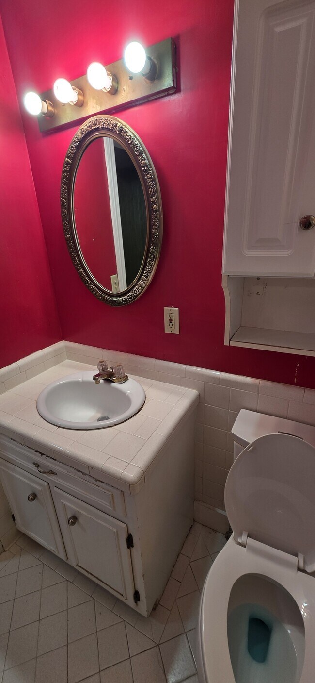 Foto del edificio - 3410 E Main St