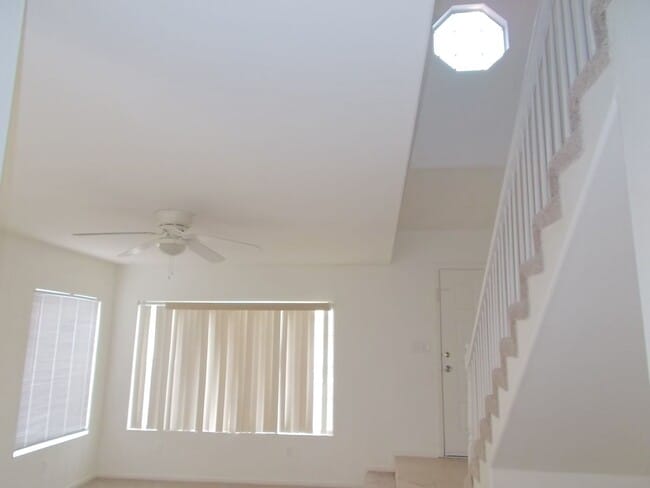 Building Photo - Bright & Spacious 2-Story Home – Move-In R...