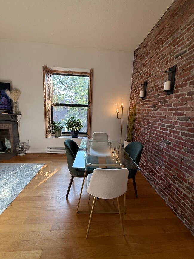 Building Photo - 160 Commonwealth Ave