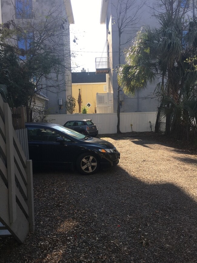 Foto del edificio - 3 Bedroom - 2 Bath - Great Location