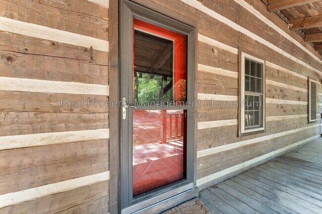 Foto del edificio - 225 Turkey Creek Rd