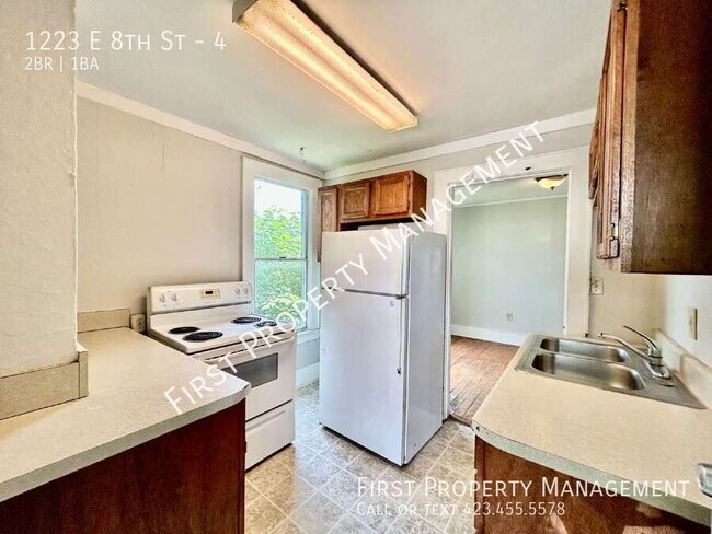 Foto del edificio - 1223 E 8th St