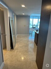 Building Photo - 495 Brickell Ave