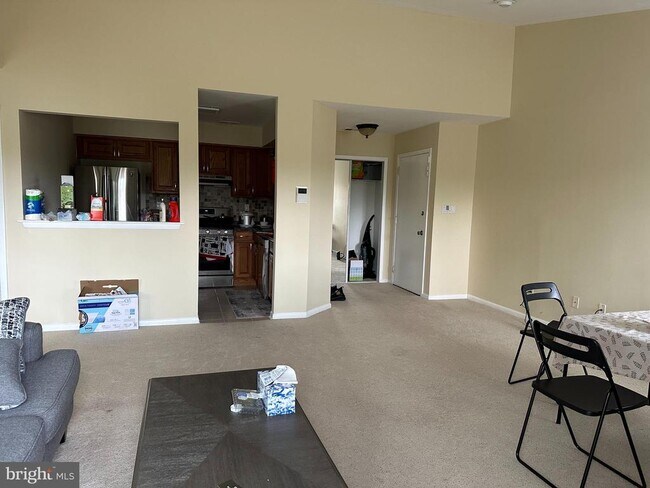 Foto del edificio - 202 Salem Ct