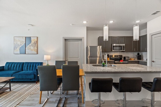 Foto del edificio - 12100 1/2 Ferrystone Glen Dr