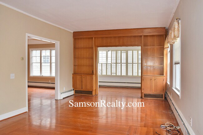 Foto del edificio - 206 Slater Ave