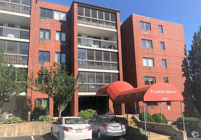 Building Photo - 180 Green St