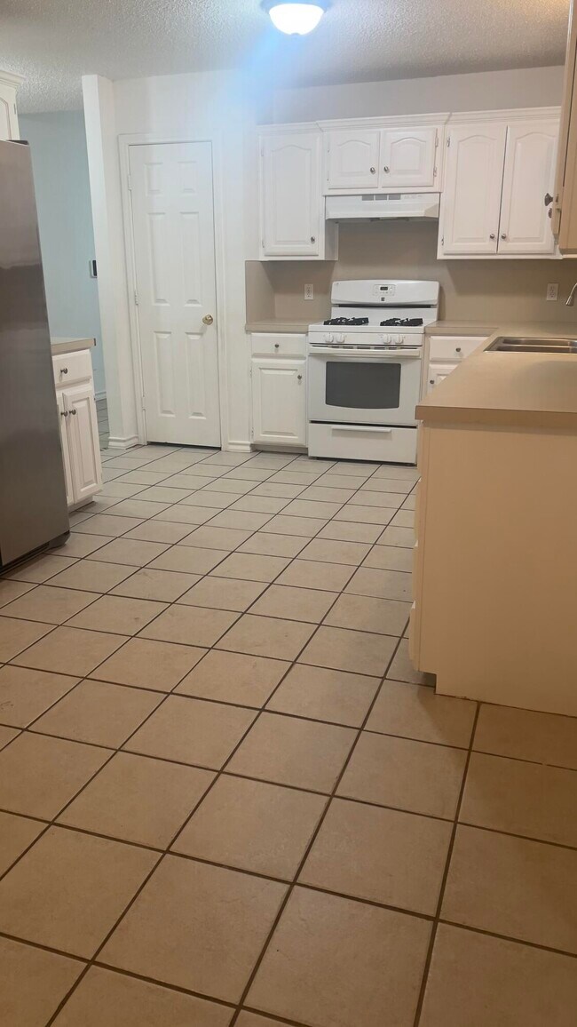 Foto del edificio - 4410 Jarvis St