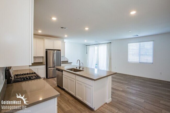 Foto del edificio - Modern 3Bdm 2.5Ba Home with Private Outdoor Retreat in Northwest Las Vegas.