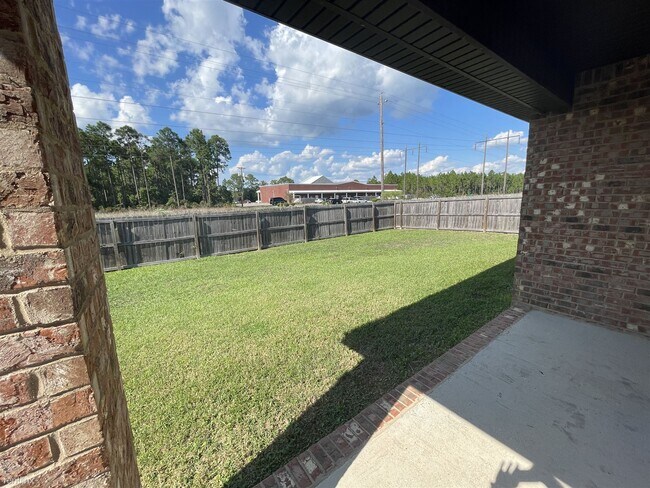 Building Photo - 4 br, 2 bath House - 119 Clear Springs Circle