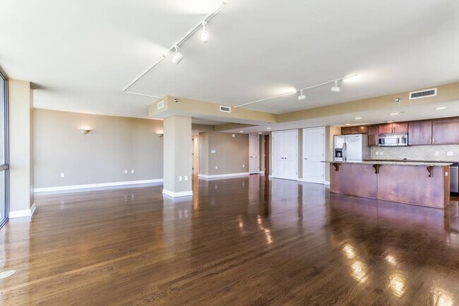 Building Photo - 600 Admiral Blvd