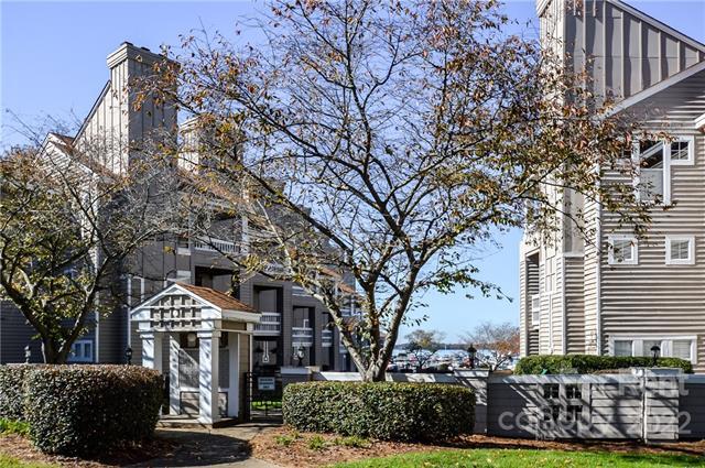Foto del edificio - 18865 Vineyard Point Ln