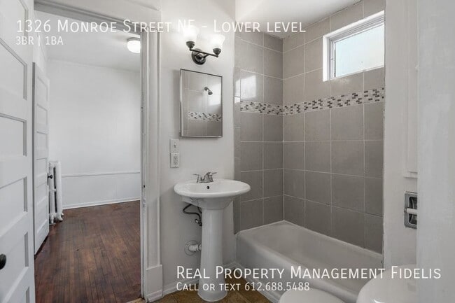 Foto del edificio - 1326 Monroe St NE