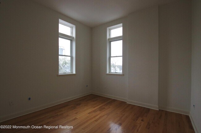 Foto del edificio - 1003 Bond St