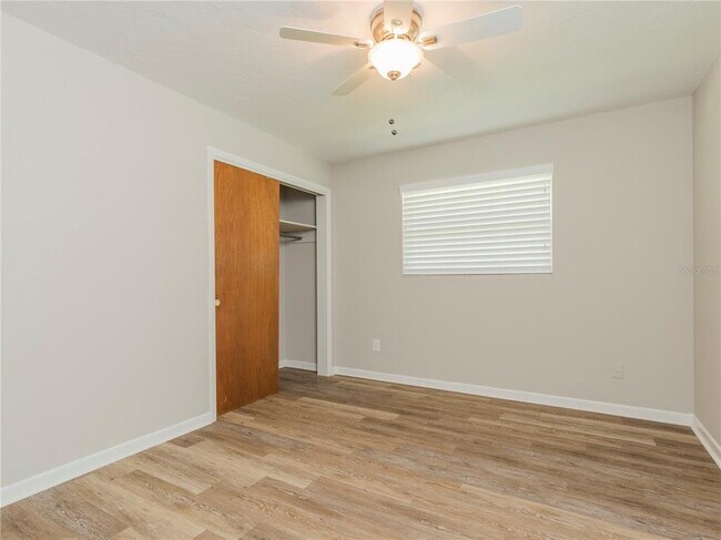Foto del edificio - 3911 NW 19th Terrace