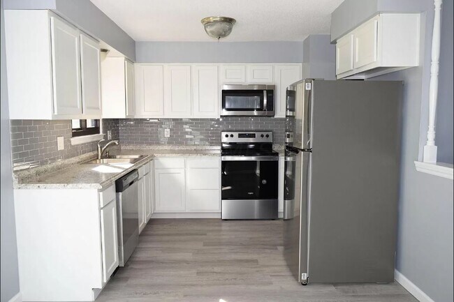 Foto del edificio - 4584 Fairgrove Rd