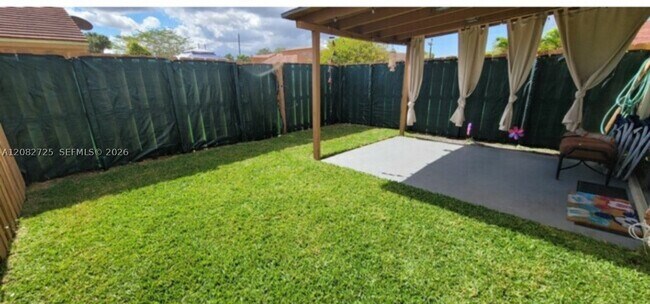 Building Photo - 13566 SW 11th Ln