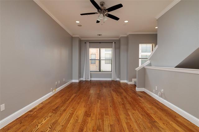 Foto del edificio - 724 Skyline Bluff Ct