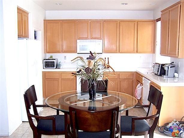 Foto del edificio - 37840 Satinwood Ln