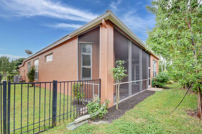 Foto del edificio - 9925 Via Elegante