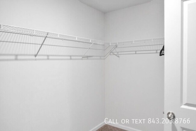 Foto del edificio - 522 Shady Maple St