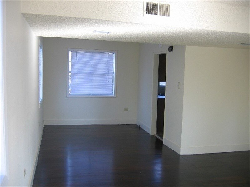Primary Photo - 204 N Farmerville St