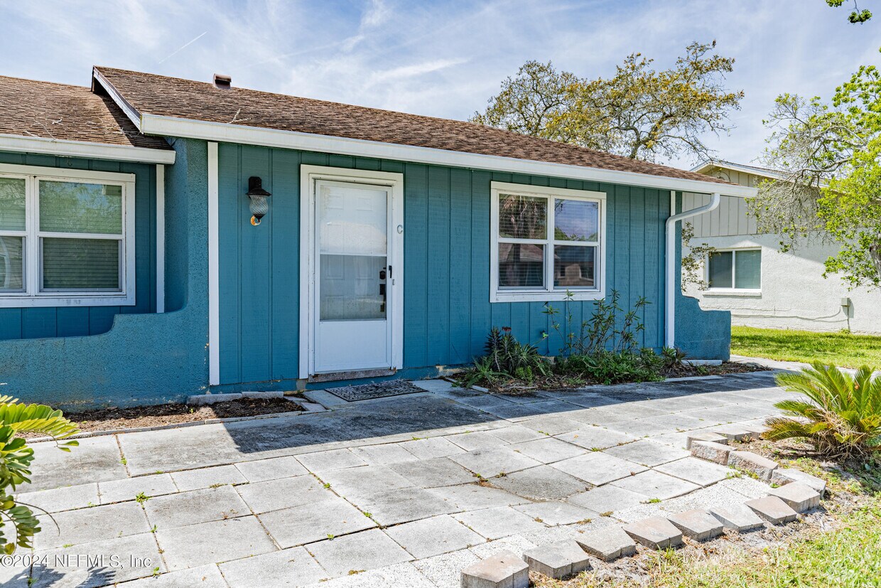 Primary Photo - 125 Rio Del Mar St