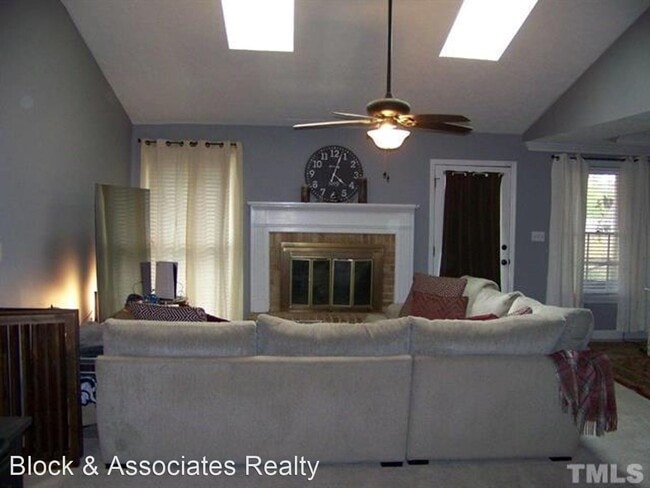 Building Photo - 3 br, 2 bath House - 1608 Piney Creek Pl