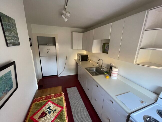 Unidad 2 - 24 Leatherstocking St