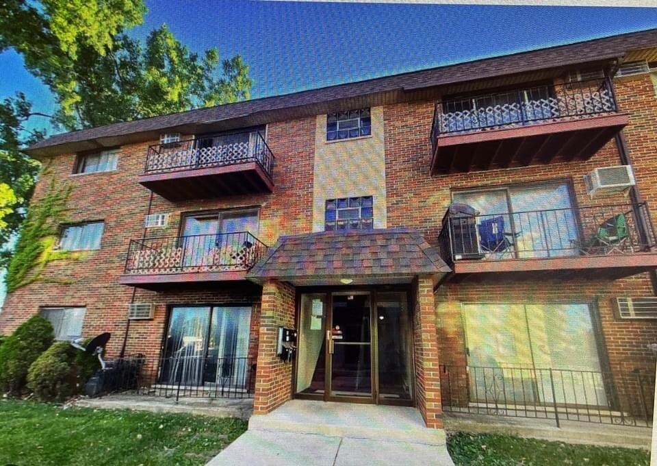 Primary Photo - 6338 W 99th Pl
