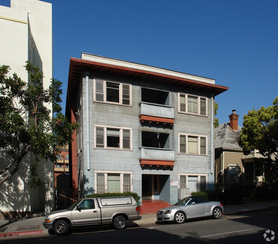 Primary Photo - 1556 2nd Ave