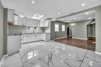 Building Photo - 1812 Brevier Ave