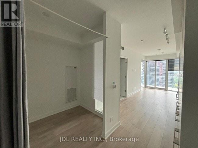 Building Photo - 3 Gloucester St