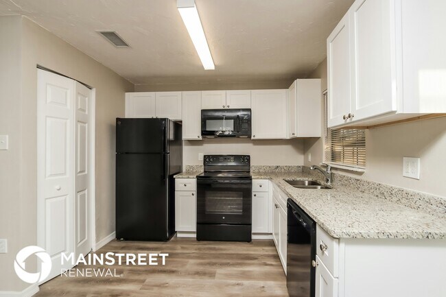 Foto del edificio - 674 Altamira St NW