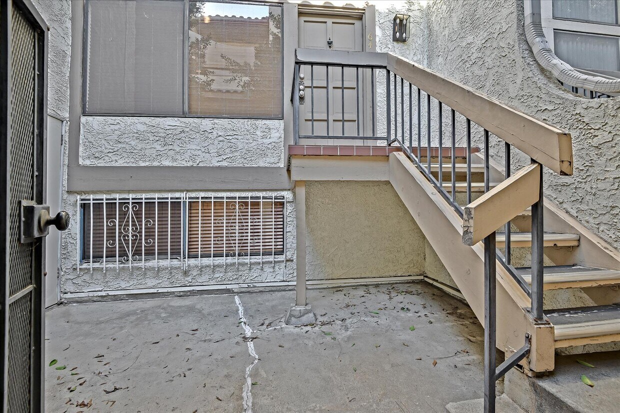 20224 Sherman Way, CA 91306 Townhome Rentals in CA