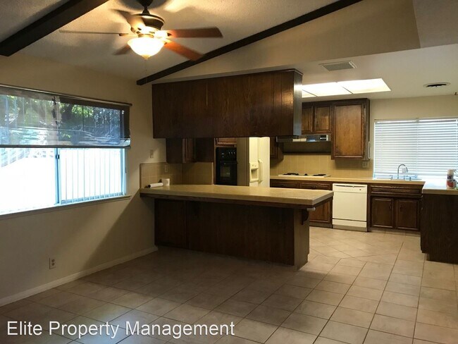 Foto del edificio - 3 br, 2.5 bath House - 619 W Howell Ave