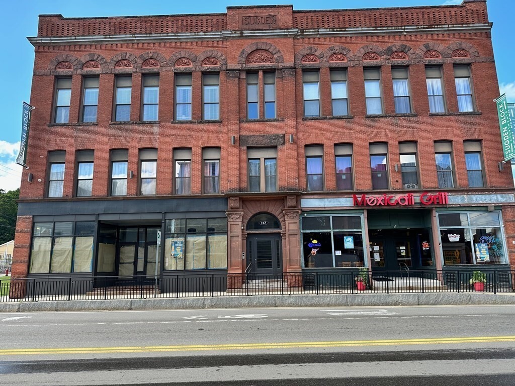 Foto principal - 117 Main St