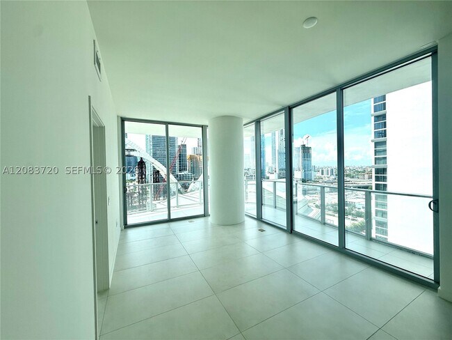 Foto del edificio - 1400 Biscayne Blvd