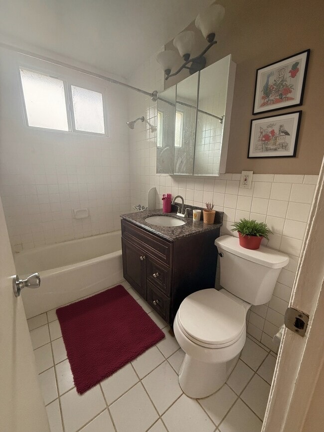 Foto del edificio - 4714 W 152nd St