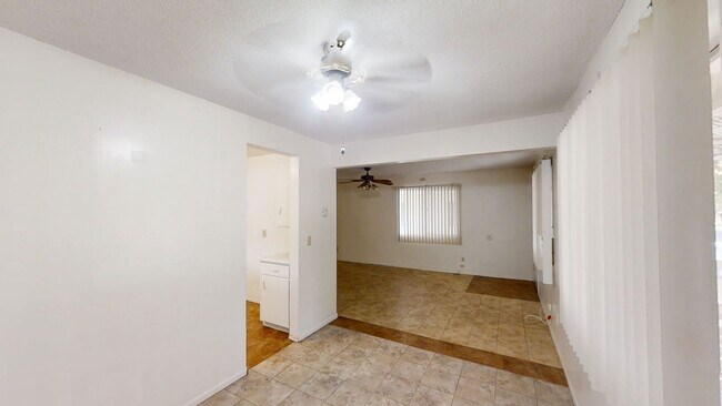 Foto del edificio - 12193-97 11th St