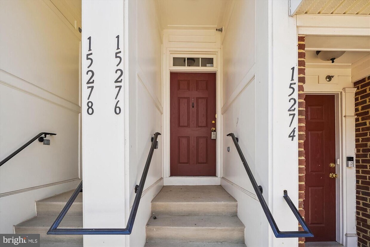 Primary Photo - 15276 Rosemont Manor Dr