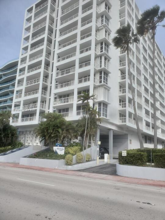 Foto del edificio - 9341 Collins Ave