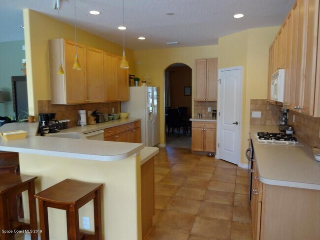 Building Photo - 3763 Stream Dr