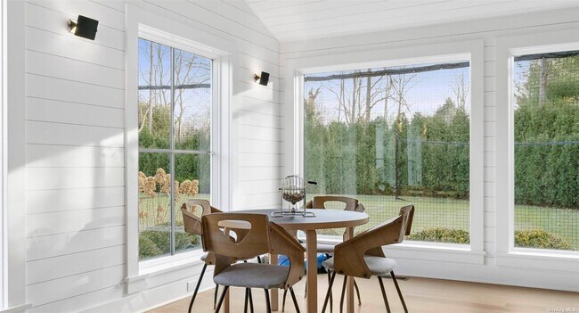 Foto del edificio - 14 Oak Meadow Ln