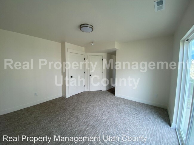 Building Photo - 4 br, 3.5 bath House - Brand New Townhouse...